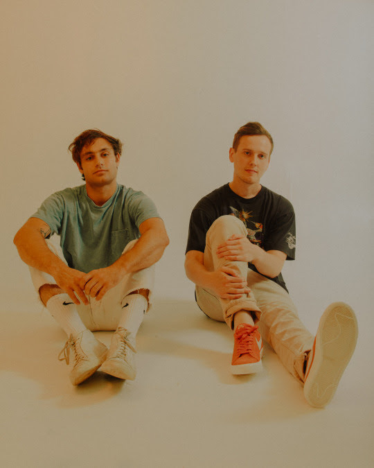 hazey eyes, “scares” (ft. yoke lore)