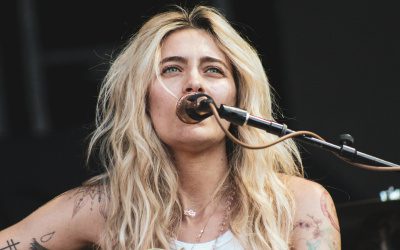 paris jackson brings own brand of vulnerability to the stage in kcmo